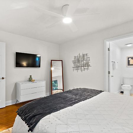 Private Uptown Flat - Walk To Nights Of Lights! Apartamento St. Augustine Exterior foto