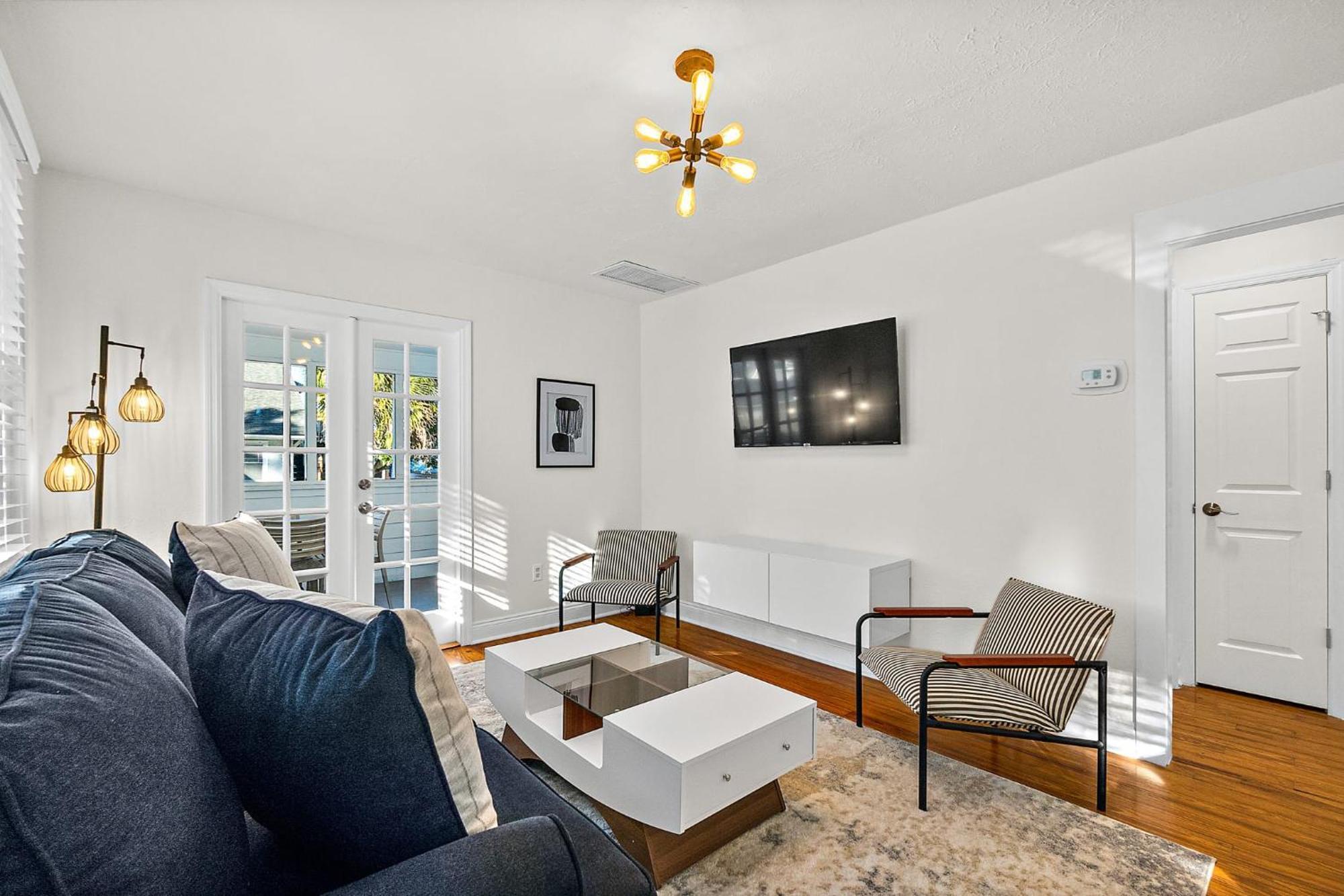 Private Uptown Flat - Walk To Nights Of Lights! Apartamento St. Augustine Exterior foto