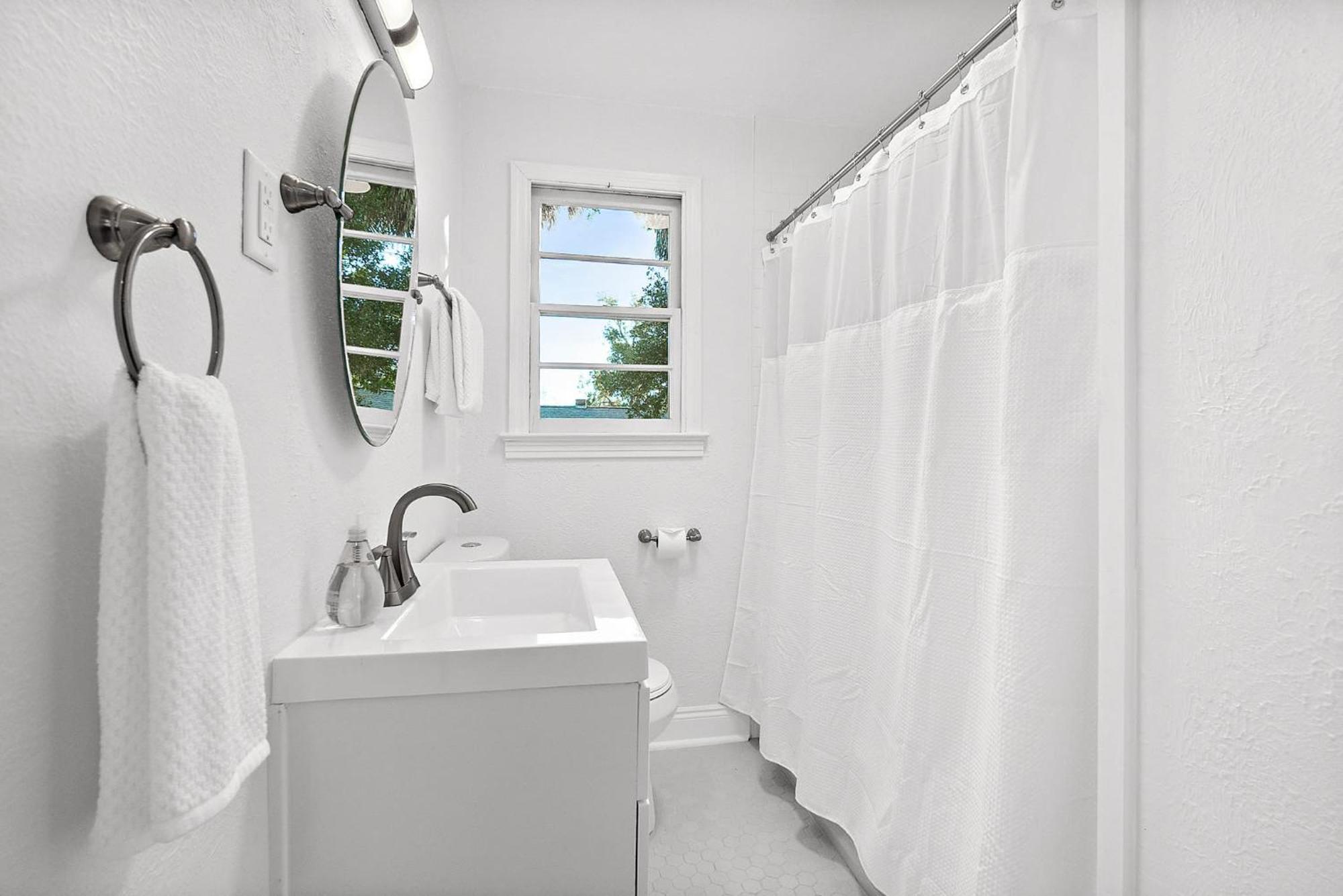 Private Uptown Flat - Walk To Nights Of Lights! Apartamento St. Augustine Exterior foto