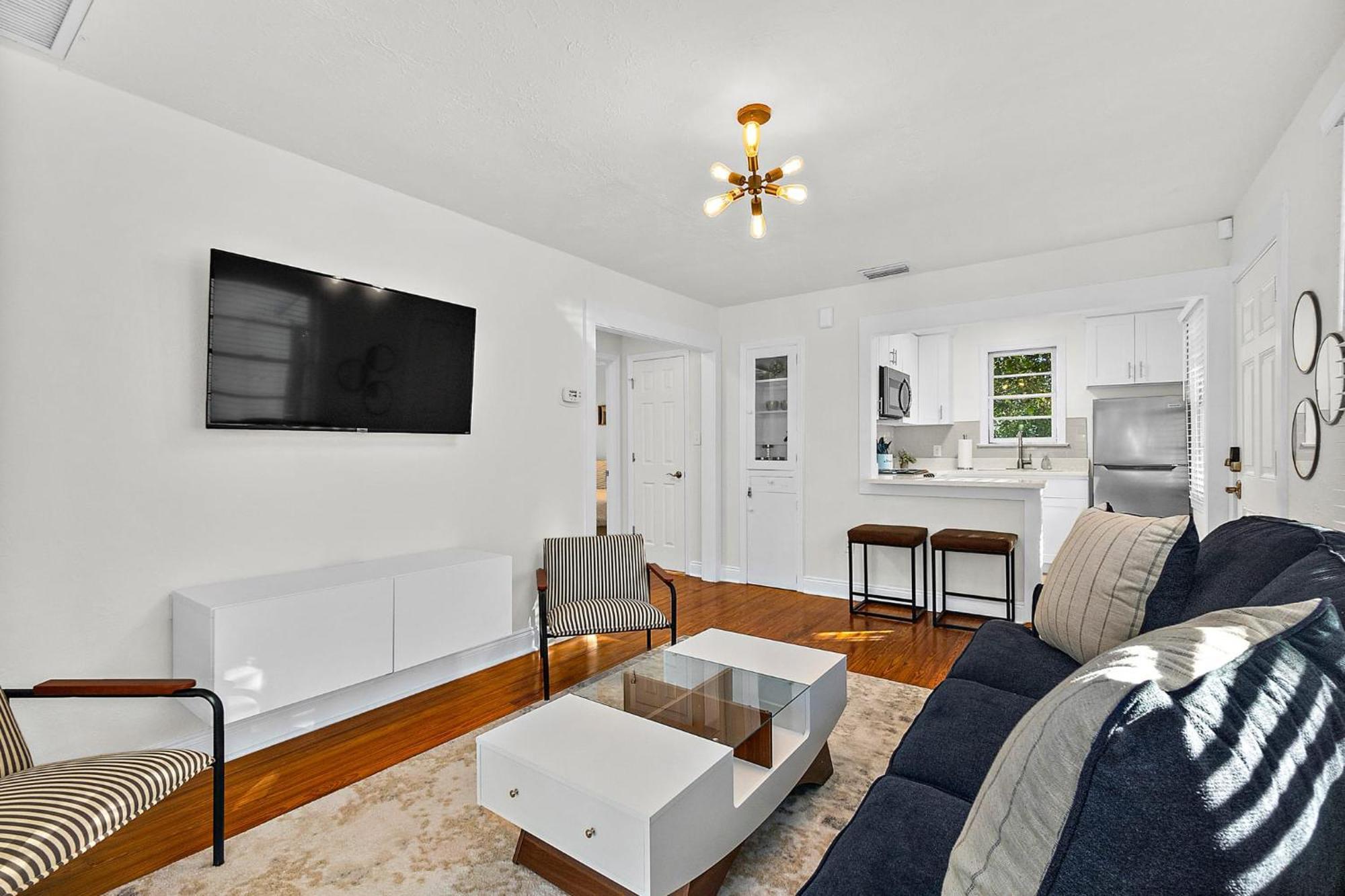 Private Uptown Flat - Walk To Nights Of Lights! Apartamento St. Augustine Exterior foto