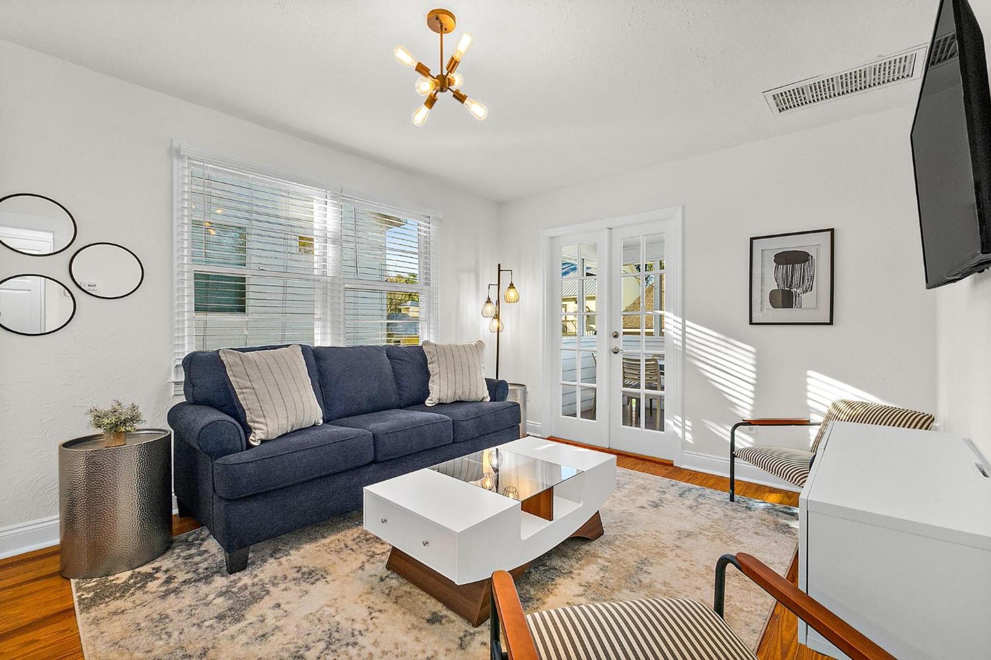 Private Uptown Flat - Walk To Nights Of Lights! Apartamento St. Augustine Exterior foto